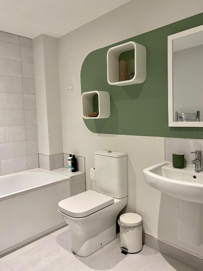Modern Apartment In Central Quiet York With Free Parking - Contemporary New Building Екстер'єр фото
